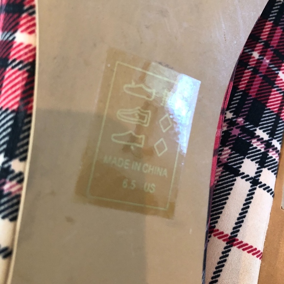 BRAND NEW Plaid Shoedazzle Flats - Picture 7 of 7